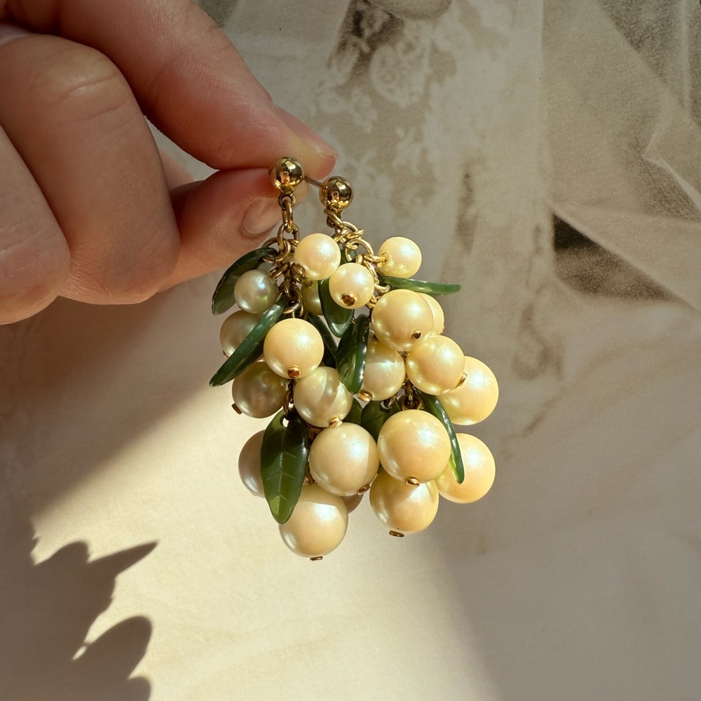 Amalfi Coast 🍋 Elegant Pearl and Green Leaf Statement Earrings MADE IN ITALY